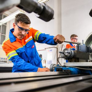 Industriemechaniker:in